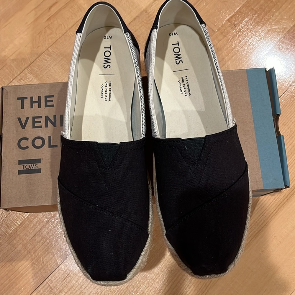 TOMS Classic Black Ivy League Stripes Slip-on, Women’s size 10 - Picture 3 of 6